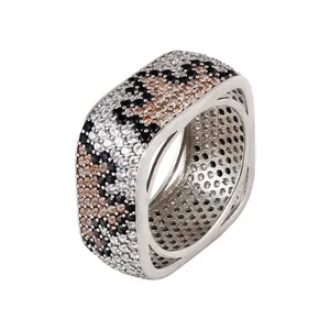 انگشتر نقره زنانه مد و کلاس کد 1000413