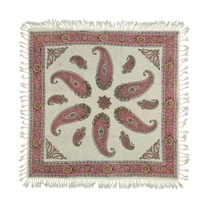 رومیزی قلمکار طرح بته جقه کد 8 سایز 80 × 80 سانتی‌ متر
