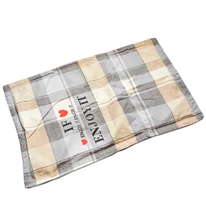 روبالشی طرح چهارخانه کد E15