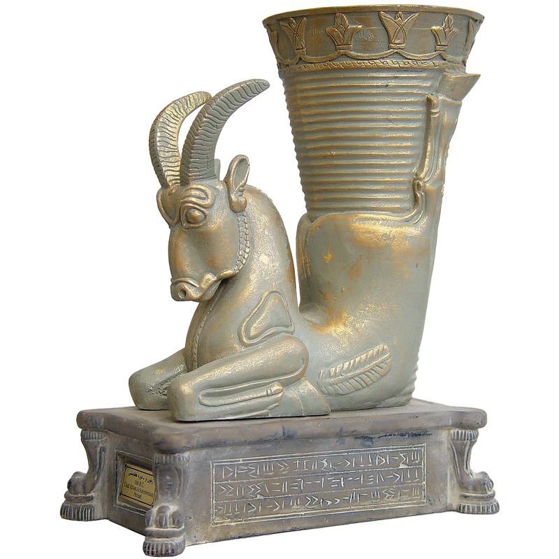 جامدادی رومیزی تندیس و پیکره شهریار مدل ریتون بز کد MO1410