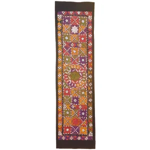 رومیزی سوزن دوزی کد SOOZRA62