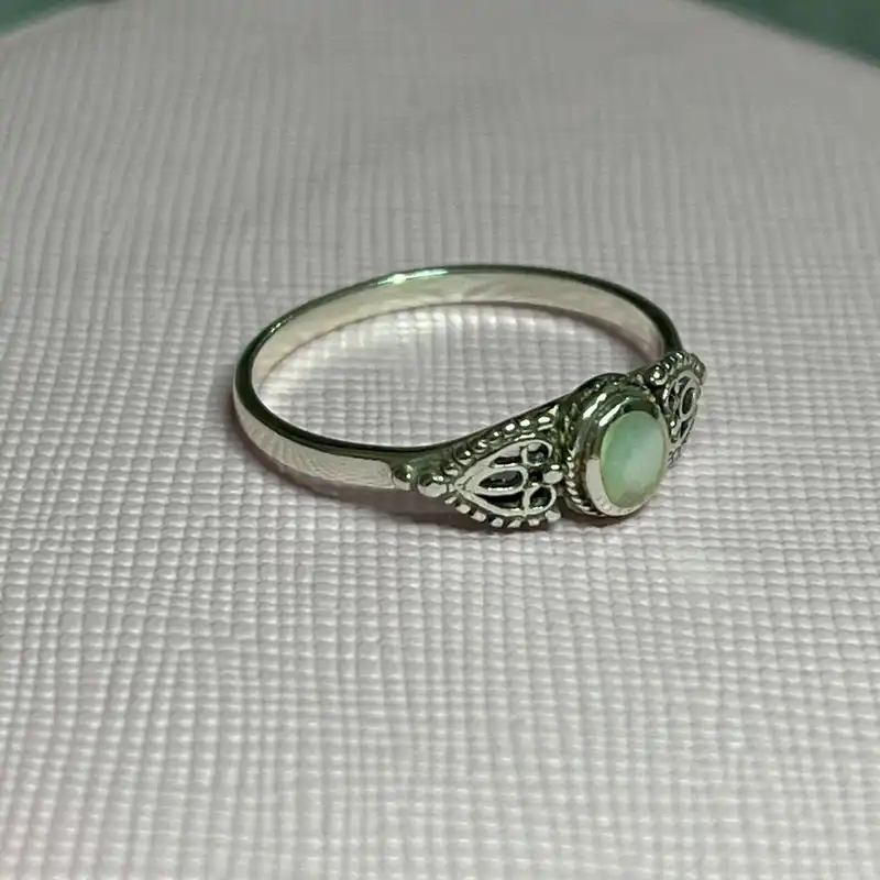 انگشتر نقره زنانه مدل صدفی 432