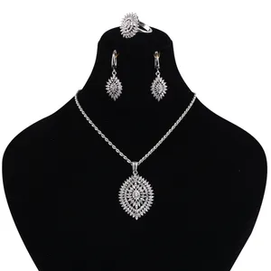 نیم ست نقره زنانه مدو کلاس کد mc-487