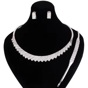 نیم ست نقره زنانه مدو کلاس کد mc-247