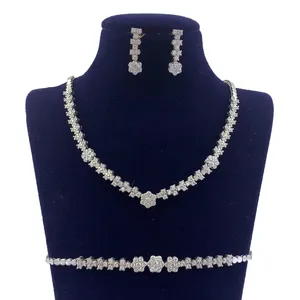 نیم ست نقره زنانه کد araz-262