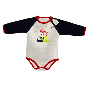 بادی آستین بلند نوزاد تاپ لاین طرح دزد دریایی کد 03