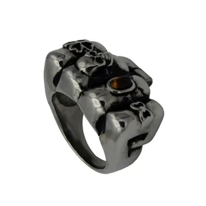 انگشتر مردانه طرح Hand-Skull کد St-50