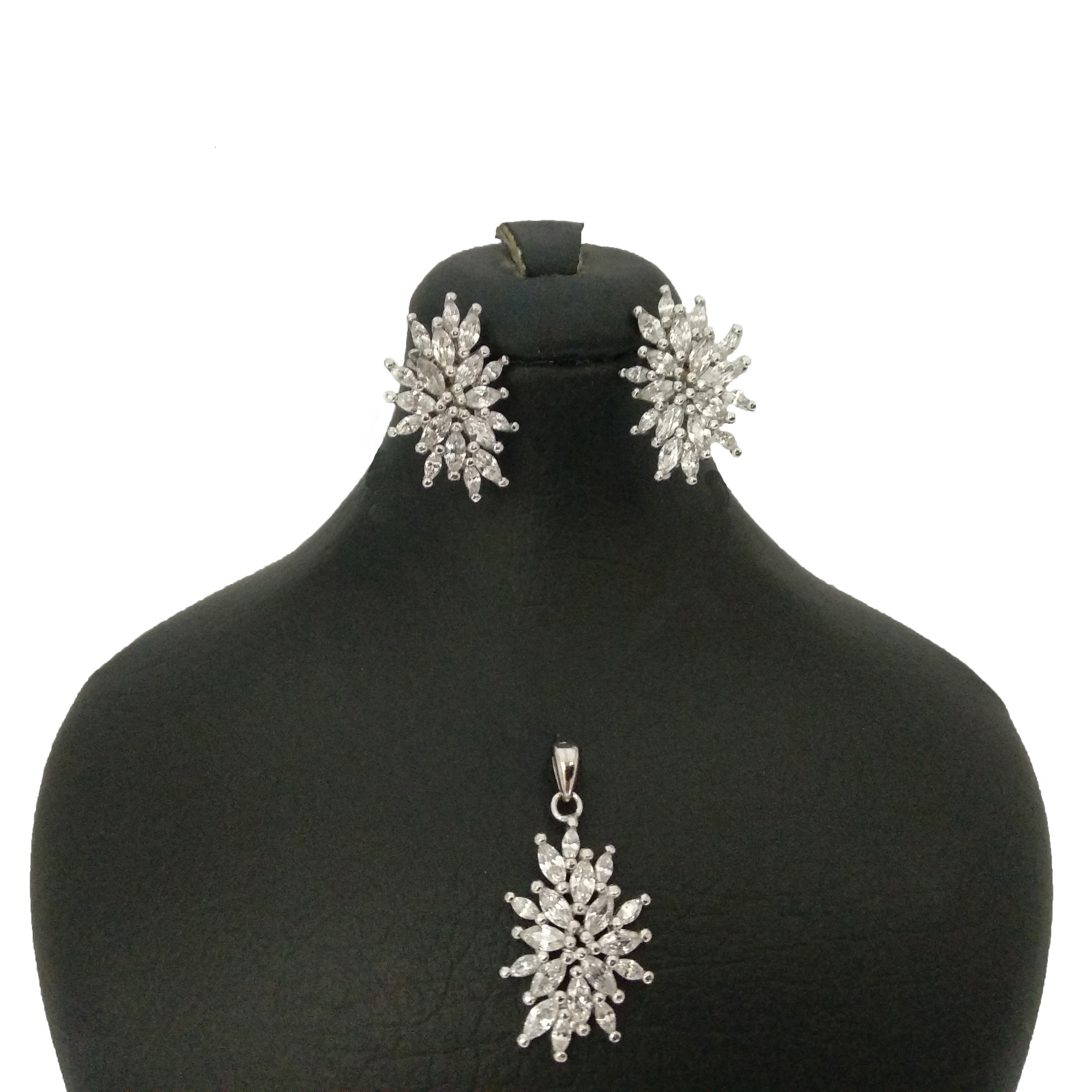 نیم ست نقره زنانه کد P223