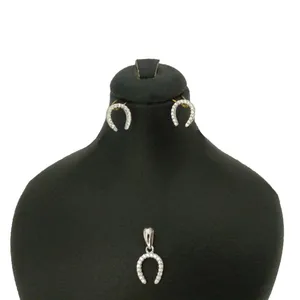 نیم ست نقره زنانه طرح نعل کد P225