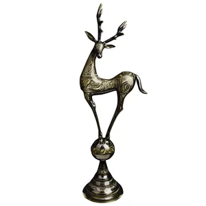 مجسمه طرح گوزن مدل 36