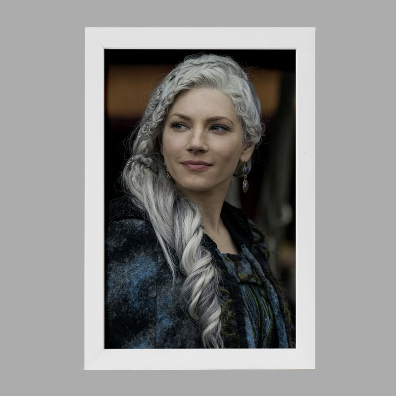 تابلو خندالو مدل لاگرتا سریال وایکینگ ها Vikings کد 29114