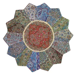 رومیزی ترمه طرح خورشیدی کد T-111