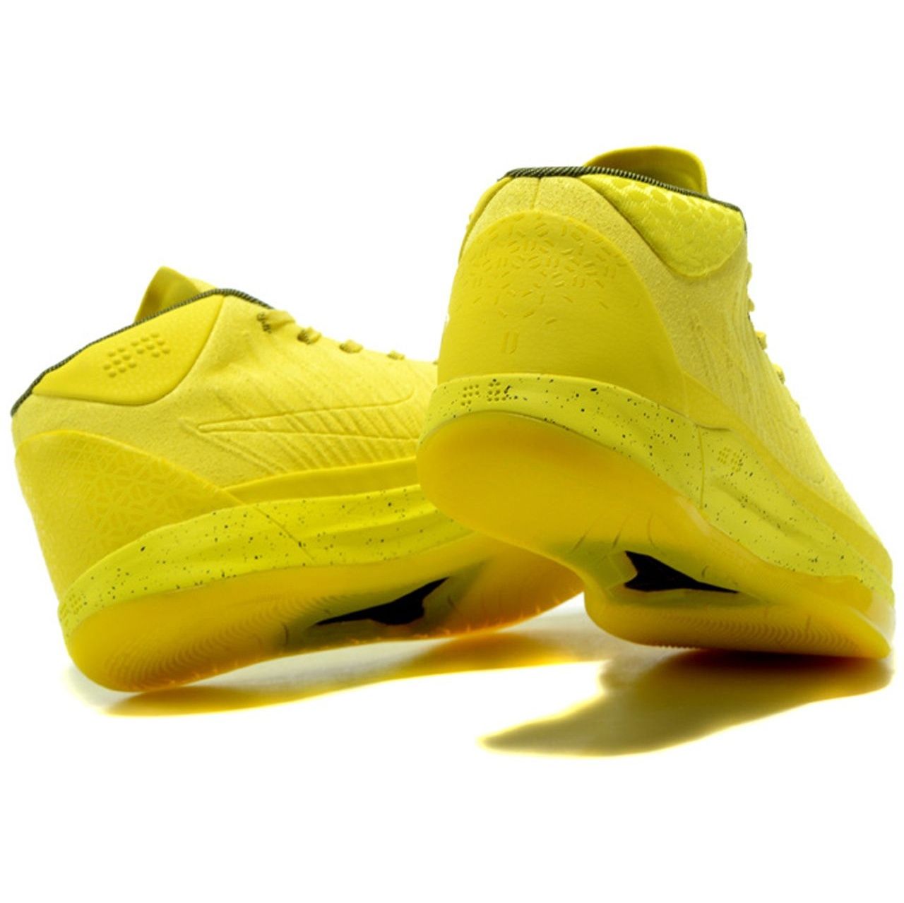 کفش ورزشی مخصوص دویدن و پیاده روی مردانه نایکی مدل Kobe Yellow main 1 2