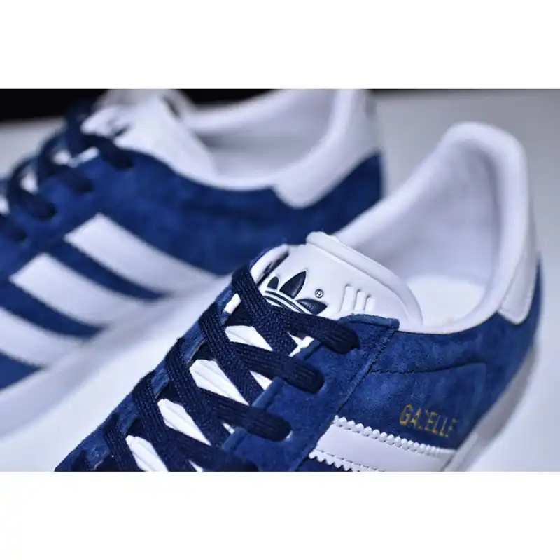 کفش راحتی مدل Gazelle کد AA8763