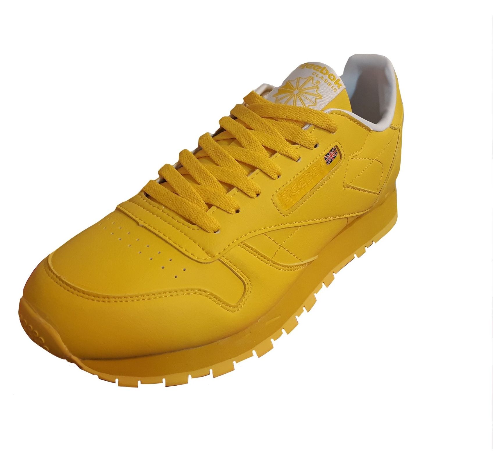 کفش مخصوص پیاده روی مردانه ریباک مدل CLASSIC