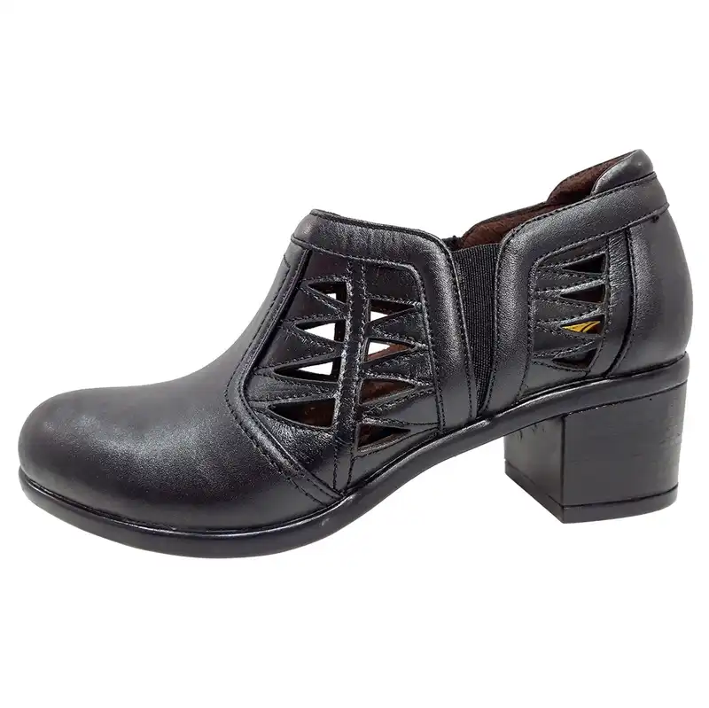 کفش زنانه روشن مدل خانمی کد 01