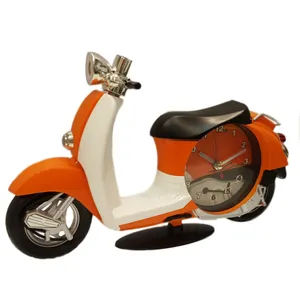 ساعت رومیزی طرح وسپا کد t4545