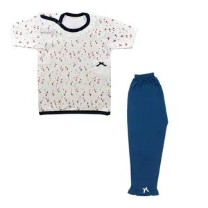 ست 2 تکه لباس نوزادی طرح گلریز کد 22