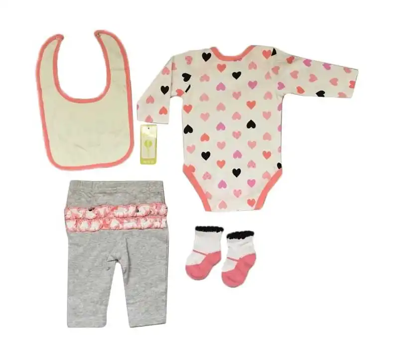 ست 4 تکه لباس نوزادی مدل loves me کد 20