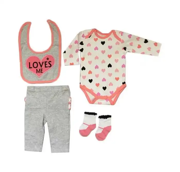 ست 4 تکه لباس نوزادی مدل loves me کد 20
