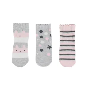 جوراب دخترانه ال سی وایکیکی کد 9W2137Z1 مجموعه 3 عددی