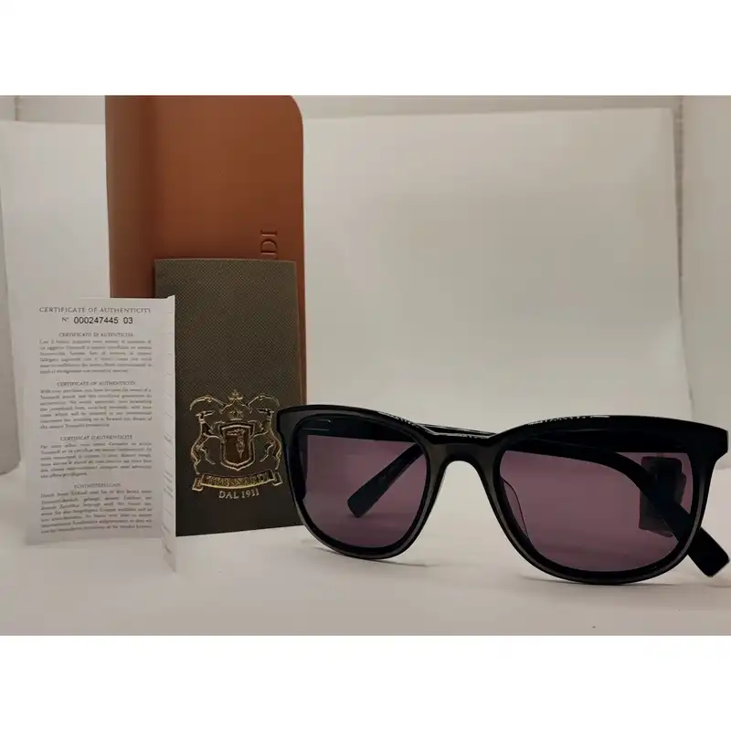 عینک آفتابی زنانه تروساردی مدل TR12942