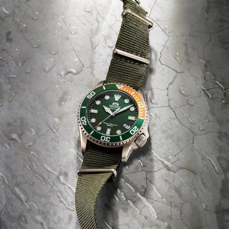 ساعت مچی عقربهای مردانه اورینت مدل ra-ac0k04e00c