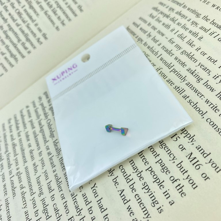 پیرسینگ گوش زنانه ژوپینگ مدل مثلث کد P4154 پیرسینگ گوش زنانه ژوپینگ مدل مثلث کد P4154