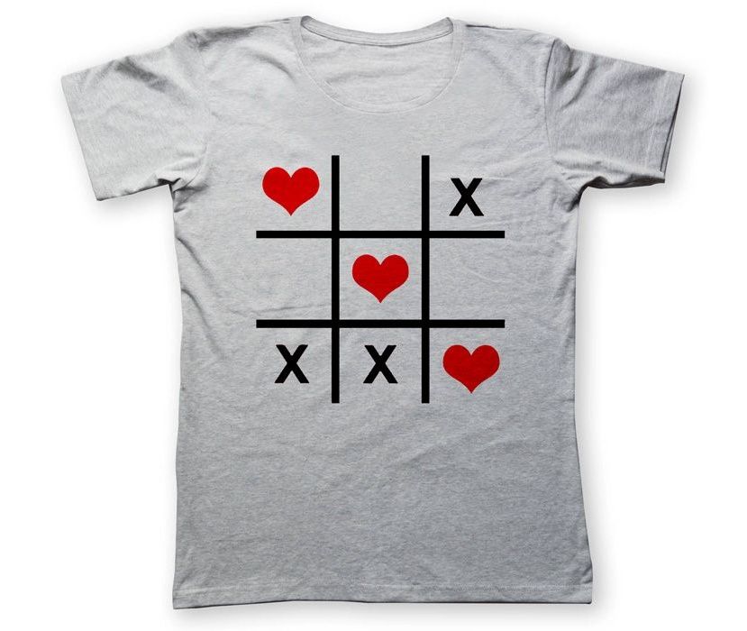 تی شرت مردانه به رسم طرح دوز قلب کد 272