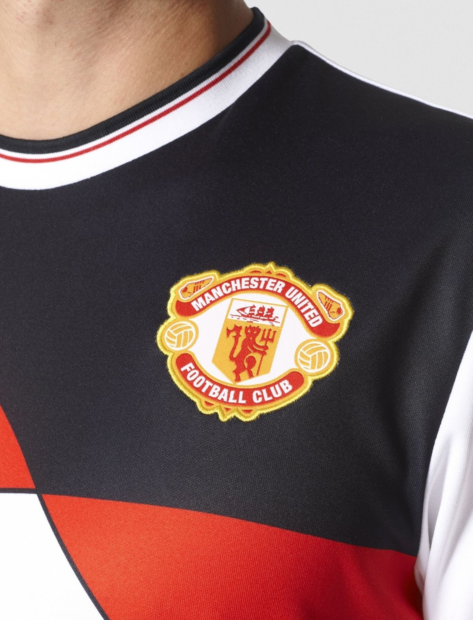 تی شرت یقه گرد مردانه Manchester United FC - آدیداس - سفيد - 6