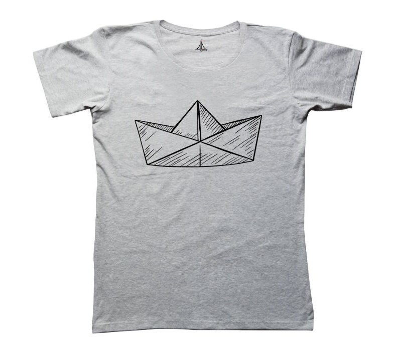تی شرت زنانه به رسم طرح قایق کاغذی کد 4449