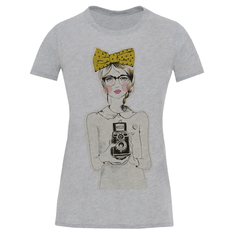 تی شرت آستین کوتاه زنانه طرح دختر عکاس کد S522