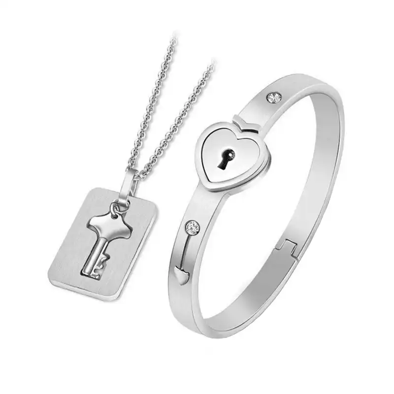 نیم ست زنانه مدل قفل و کلید کد j-10083