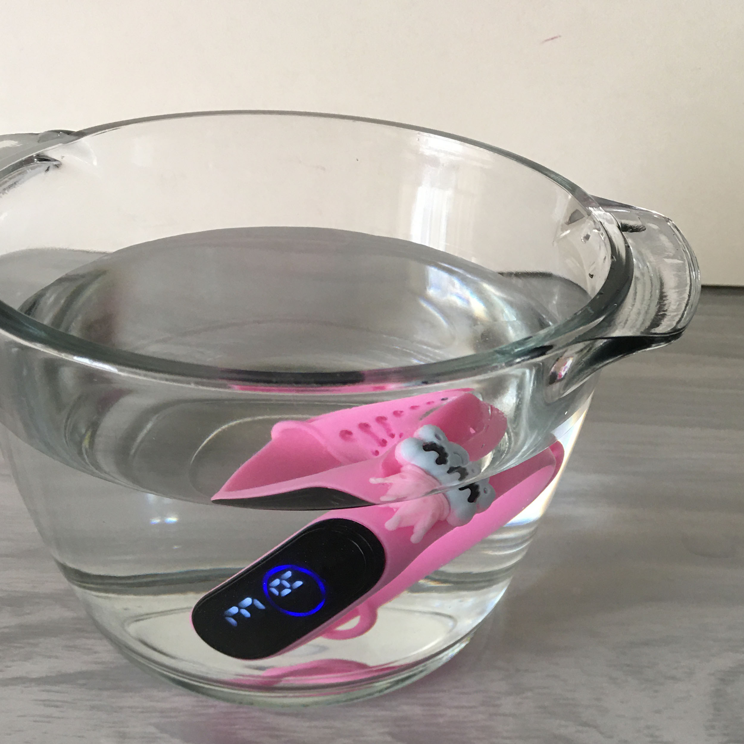 ساعت مچی دیجیتال بچگانه مدل ضدآب لمسی سیلیکونی مدل ابرک کد  W C P 33