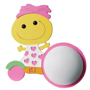 چراغ خواب دیواری اتاق کودک طرح دختر خندان کد ۱-۸۳۴