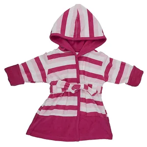 حوله تن‌پوش کودک طرح Stripes
