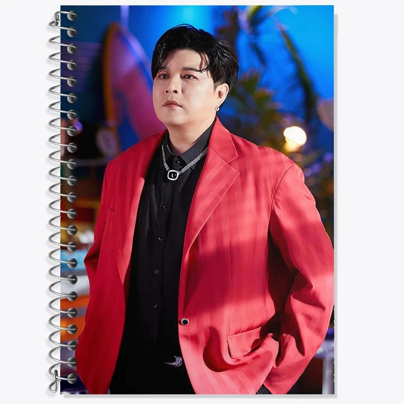 دفتر زبان 50 برگ خندالو مدل سه خط طرح شین دونگ گروه سوپر جونیور Super Junior کد 21424