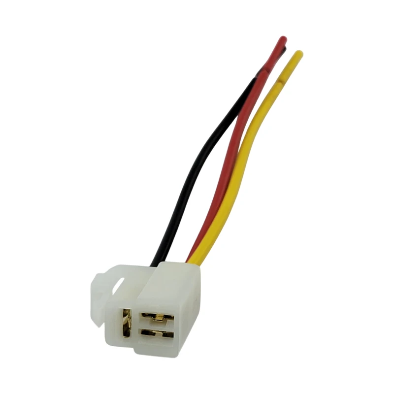 سوکت موتور فن آریکو مدل سه خانه نری کد 011 مناسب برای پراید