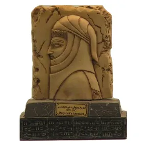 مجسمه تندیس و پیکره شهریار مدل پایه دار ندیمه کد MO2510