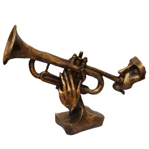 مجسمه لیلپار طرح شیپور زن مدل DKH-1021 B