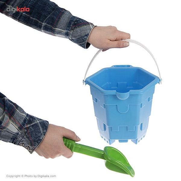 ست شن بازی زرین تویز مدل Buckets Sea Castle E6