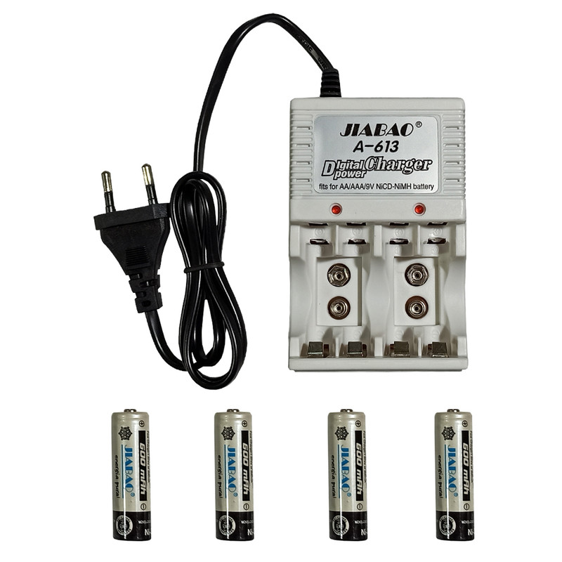شارژر باتری جیابائو مدل A_613 همراه با چهار عدد باتری قلمی شارژی