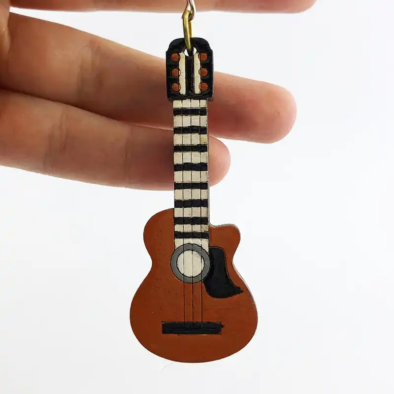 جاکلیدی گالری عزیزی طرح گیتار مدل GZ98495