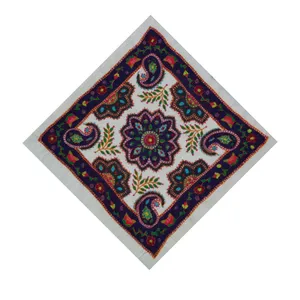رومیزی سوزن دوزی طرح چهار بوته کد 1101