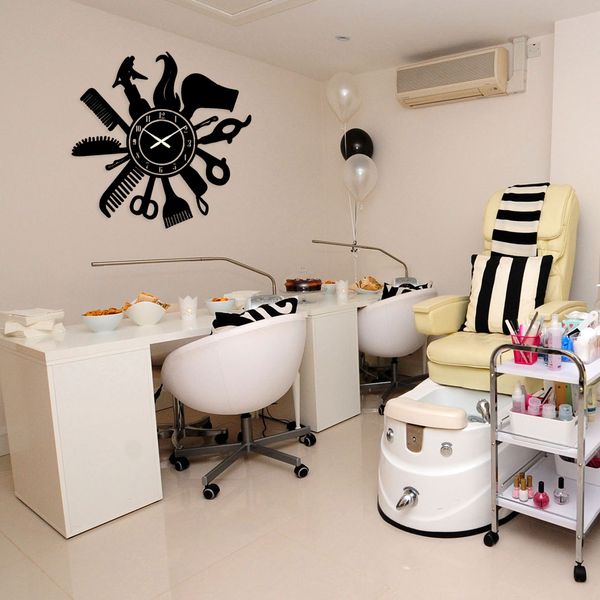 ساعت دیواری طرح آرایشگاه کد 10251