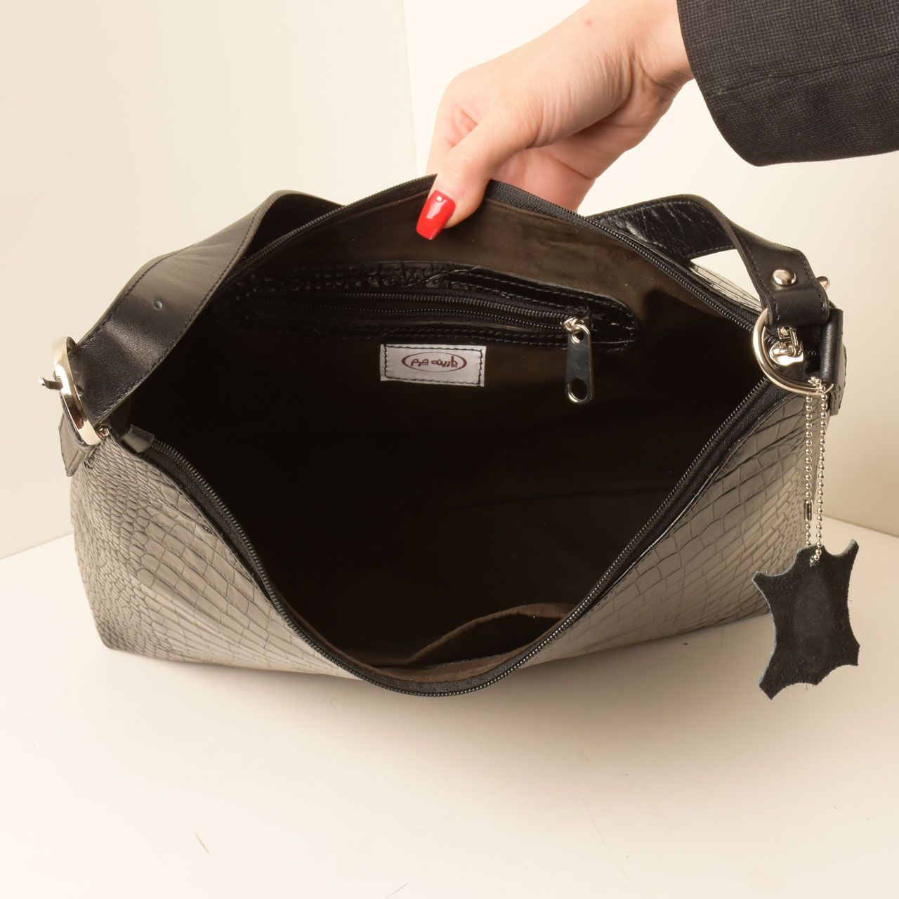  کیف دوشی زنانه پارینه چرم مدل V203-1 -  - 14