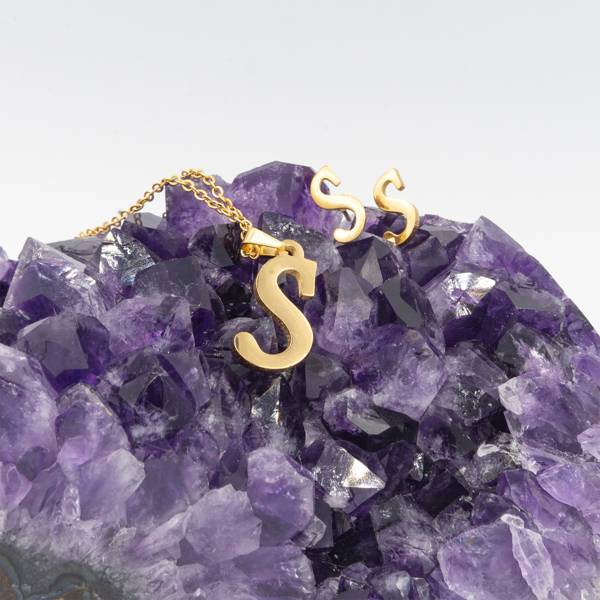 نیم ست زنانه بهارگالری طرح حرف S کد 209087 نیم ست زنانه بهارگالری طرح حرف S کد 209087