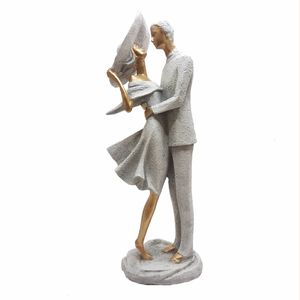 نقد و بررسی مجسمه زن و مرد مدل DG028 طرح عاشقانه توسط خریداران