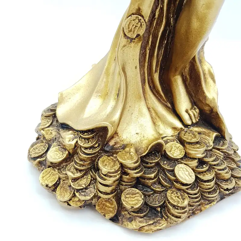 مجسمه طرح ملکه و سکه کد 121042