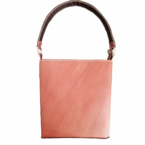 کیف رودوشی چرمی مدل Bahar